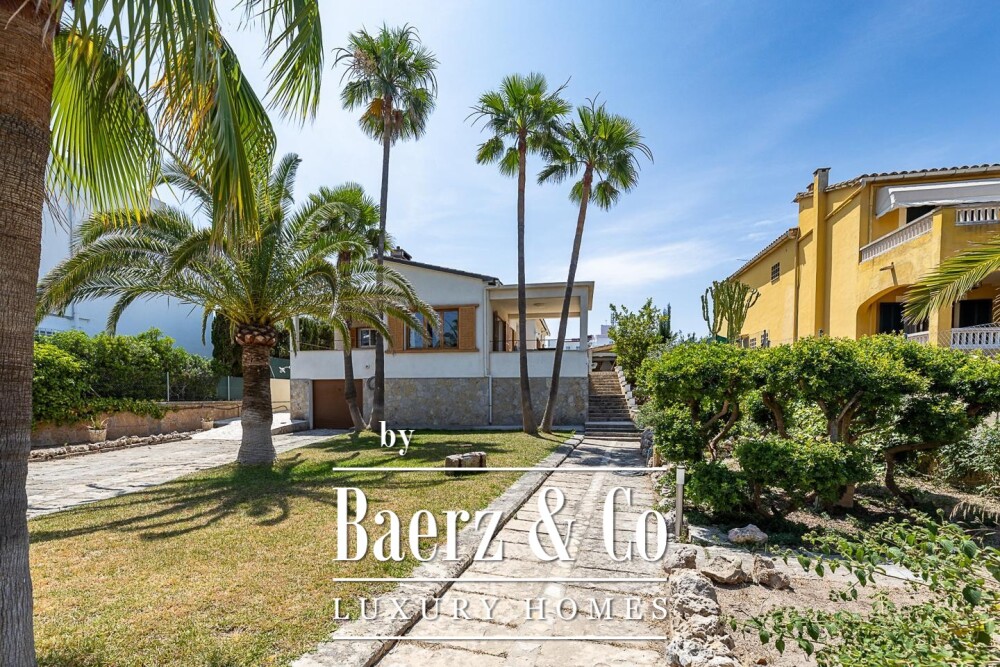 Exclusive Villa with Vacation License in Arenal area, Palma image