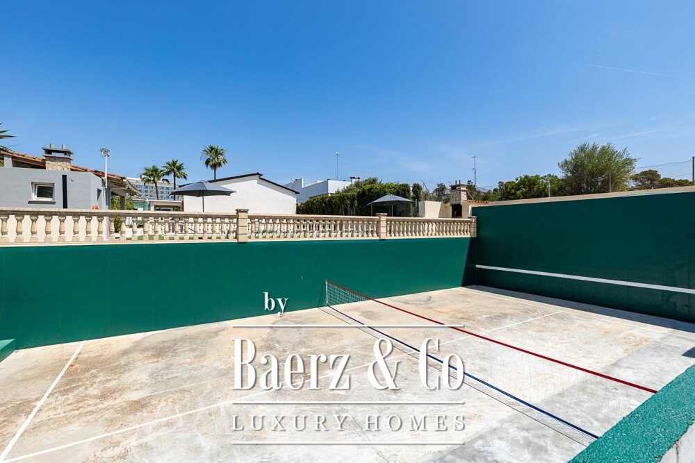 Exclusive Villa with Vacation License in Arenal area, Palma image