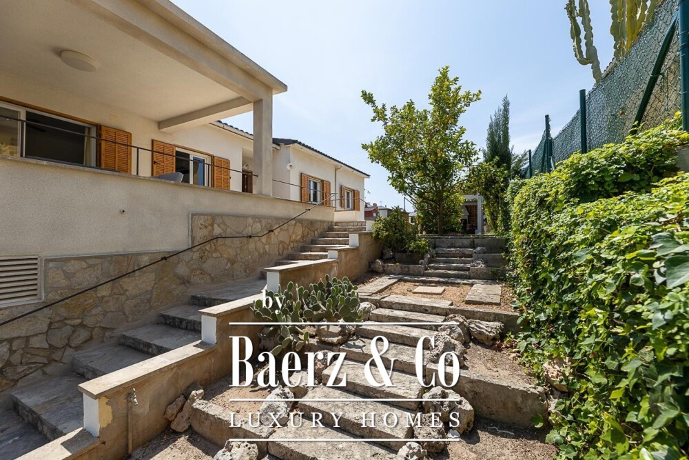 Exclusive Villa with Vacation License in Arenal area, Palma image