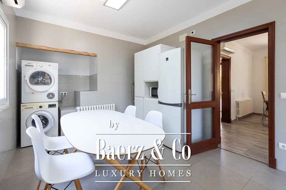 Exclusive Villa with Vacation License in Arenal area, Palma image