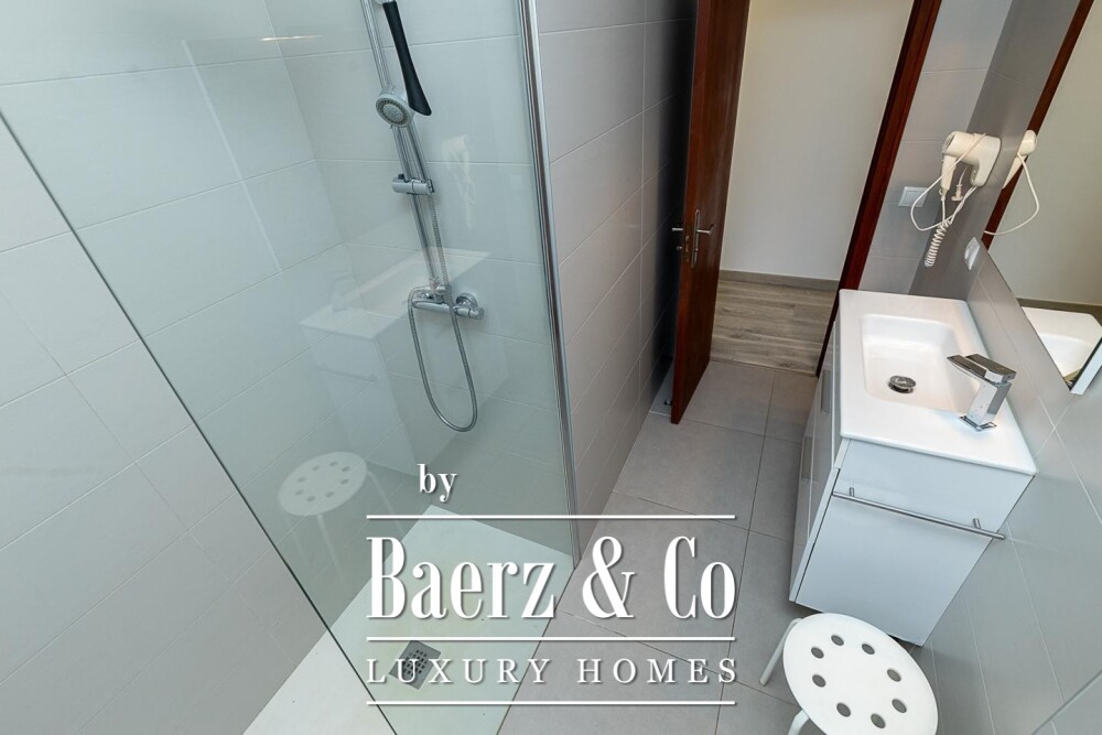 Exclusive Villa with Vacation License in Arenal area, Palma image
