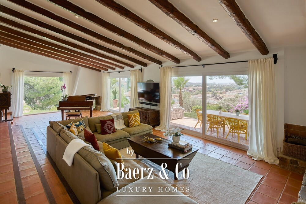 Elegant Mediterranean estate with sea views and proven investment appeal — Calonge, Costa Brava image