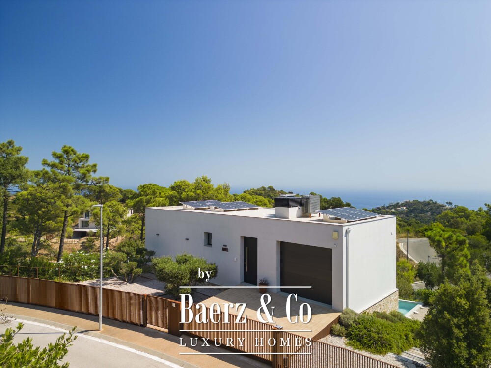 For sale contemporary villa with sea views, Begur image