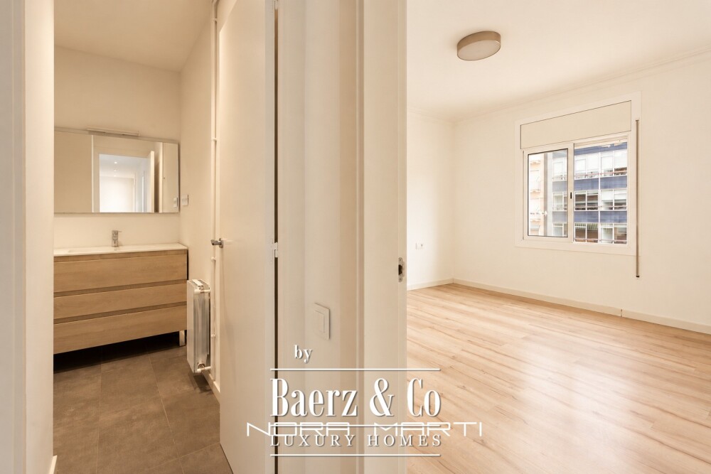 Apartment for sale in Les Corts image