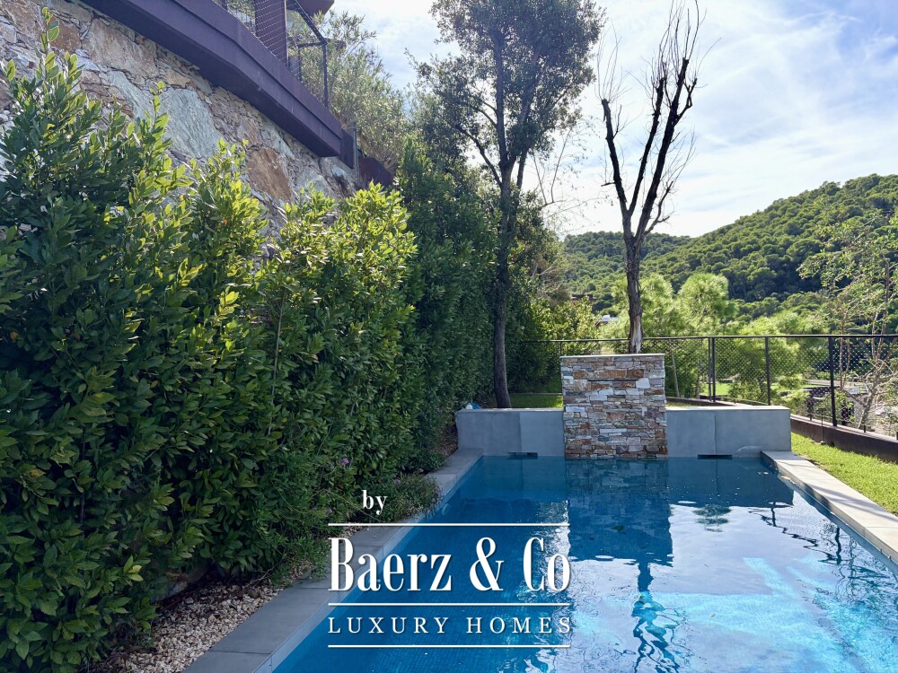 Sea-view property near Sa Riera, Begur image