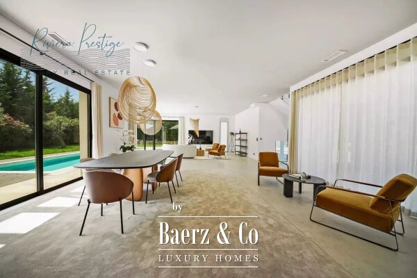 photo 2 Elegant Villa in Mougins with Swimming Pool and Green Garden