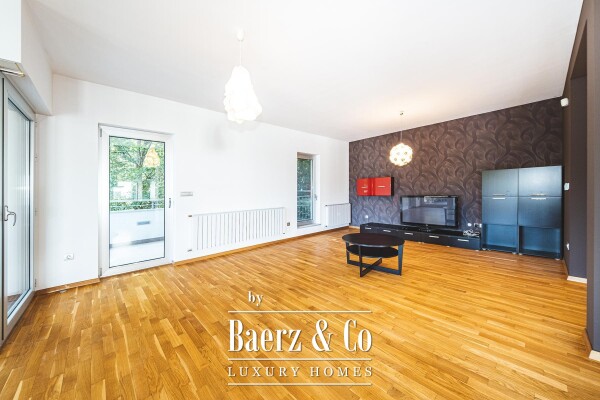 photo 8 Zagreb, Jelenovac, spacious three bedroom apartment with balcony and garden, with 2 garage, 202 m²