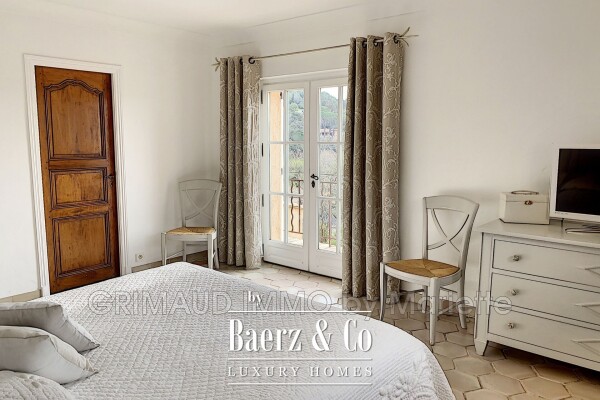 photo 11 Beautiful villa with view of Grimaud castle