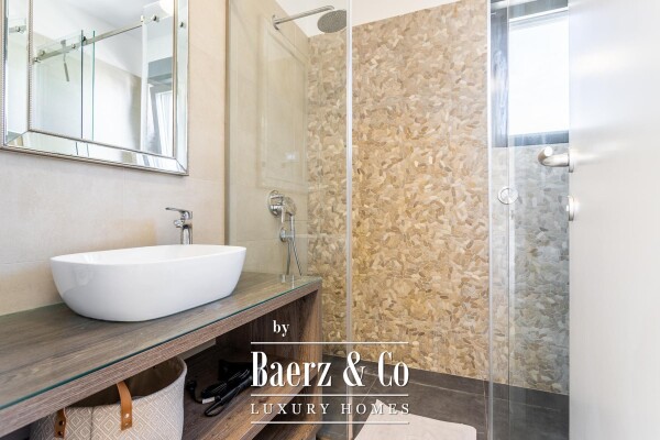 photo 17 Podstrana, luxury villa in an attractive location